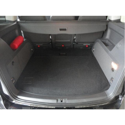 VW Touran 1 (5-Sitzer) mit variablen Ladeboden