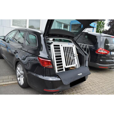 Hier finden Sie passende Hundetransportboxen...