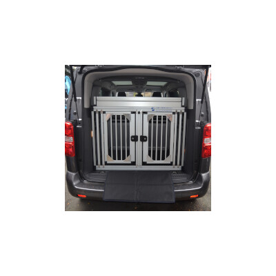


Wie sollte die Hundebox im Citroen sein ?...