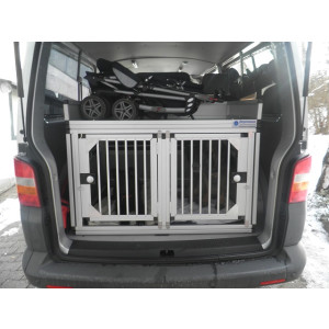 Hundebox/ Doppelbox für VW T5 Bus Caravelle (Sonderbau 106)