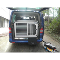 Individuelle Hundetranspotbox/ Einzelbox für VW T5 Bus Multivan (Individualbau 62)