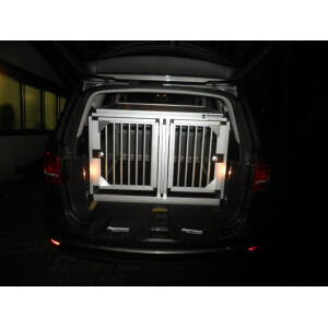 Individuelle Hundetransportbox/ Doppelbox für VW Sharan 2. Generation 7- Sitzer (Individualbau 20)