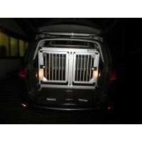 Individuelle Hundetransportbox/ Doppelbox für VW Sharan 2. Generation 7- Sitzer (Individualbau 20)