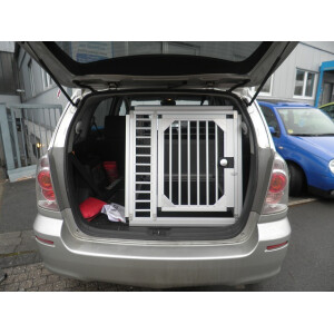 Hundebox/ Einzelbox für Toyota Corolla Verso Typ...