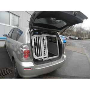 Hundebox/ Einzelbox für Toyota Corolla Verso Typ...