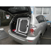 Hundebox/ Einzelbox für Toyota Corolla Verso Typ ZER/ZZE (Sonderbau 217)