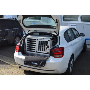 Hundebox/Einzelbox für BMW 1er F20 (Sonderbau 135)