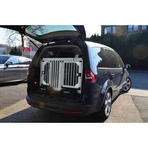 Individuelle Hundetransportbox/ Doppelbox für Ford...
