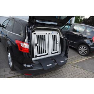 Individuelle Hundetransportbox/ Doppelbox für Ford Focus Turnier 3. Generation (Individualbau 7)