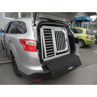 Hundebox/ Einzelbox für Ford Focus Turnier 3. Generation (Sonderbau 149)