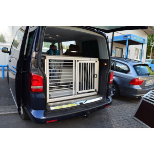 Individuelle Hundetransportbox/ Doppelbox für VW T5 Bus Multivan (Individualbau 11)