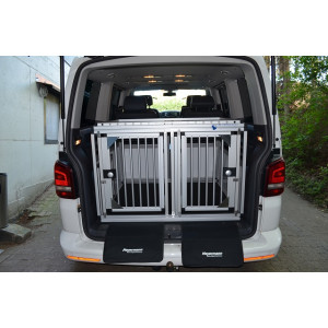 Individuelle Hundetransportbox/ Doppelbox für VW T5 Bus Multivan (Individualbau 13)