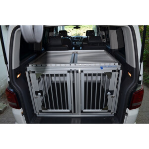 Individuelle Hundetransportbox/ Doppelbox für VW T5 Bus Multivan (Individualbau 13)