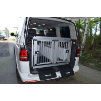 Individuelle Hundetransportbox/ Doppelbox für VW T5 Bus Multivan (Individualbau 13)
