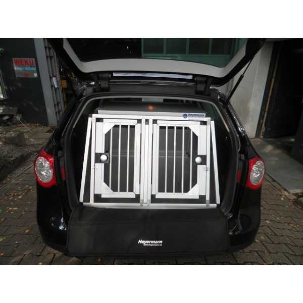 Individuelle Hundetransportbox/ Doppelbox für VW Passat B6 (Individualbau 17)