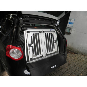 Individuelle Hundetransportbox/ Doppelbox für VW Passat B6 (Individualbau 17)