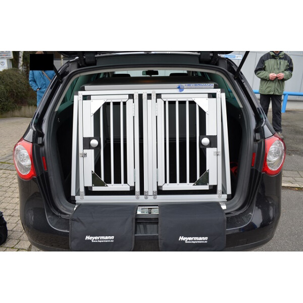 Individuelle Hundetransportbox/ Doppelbox für VW Passat B6 (Individualbau 18)