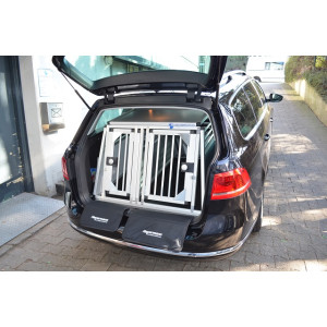 Individuelle Hundetransportbox/ Doppelbox für VW Passat Variant B7 (Individualbau 19)