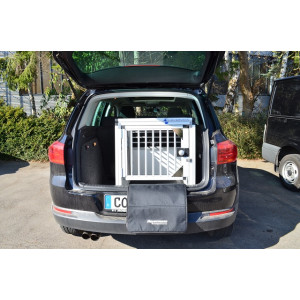 Hundebox/ Einzelbox für VW Tiguan ohne variablen Ladeboden (Sonderbau 166)
