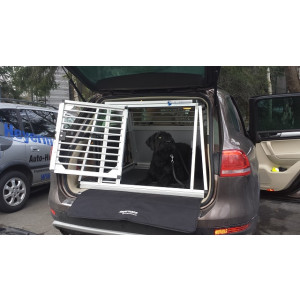 Individuelle Hundetransportbox/ Einzelbox für VW Touareg 2 (Individualbau 22)