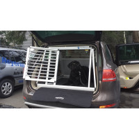 Individuelle Hundetransportbox/ Einzelbox für VW Touareg 2 (Individualbau 22)