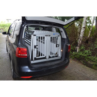 Individuelle Hundetransportbox/ Doppelbox für VW Touran 7-Sitzer (Individualbau 23)