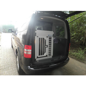 Individuelle Hundetransportbox/ Einzelbox für VW Caddy Life / Kombi (Individualbau 26)