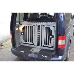 Individuelle Hundetransportbox/ Doppelbox für VW Caddy Life / Kombi (Individualbau 27)