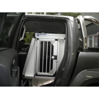 Individuelle Hundetransportbox/ Einzelbox mit 2 Türen für VW Amarok (Individualbau 30)