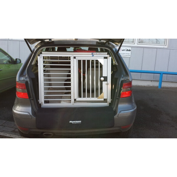 Hundetransportbox/ Einzelbox für Mercedes B-Klasse T245 mit ebenen Ladeboden (Sonderbau 177)
