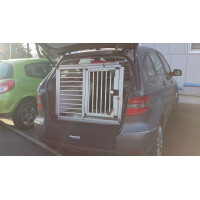 Hundetransportbox/ Einzelbox für Mercedes B-Klasse T245 mit ebenen Ladeboden (Sonderbau 177)