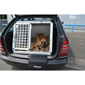 Individuele Hundebox/ Einzelbox für Mercedes C-Klasse S203 (Individualbau 32)