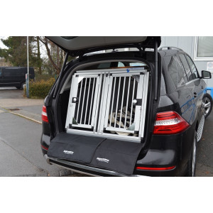 Individuelle Hundetransportbox/ Doppelbox für Mercedes M-Klasse W166 (Individualbau 35)