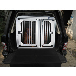Individuelle Hundetransportbox/ Doppelbox für Land Rover Discovery 4 (Individualbau 40)