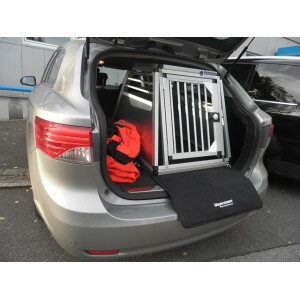 Hundebox/ Einzelbox für Toyota Avensis 3. Generation Typ T27 Kombi (Sonderbau 216)