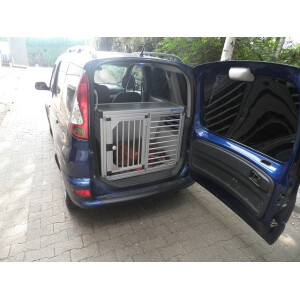 Hundebox/ Einzelbox für Toyota Yaris Verso (Sonderbau 225)
