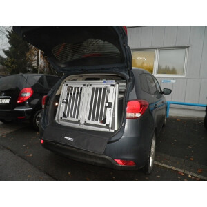 Hundebox/ Doppelbox für Kia Carens 4. Generation...