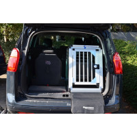 Hundebox/ Einzelbox für Peugeot 5008 1. Generation (Sonderbau 273)