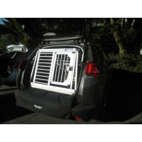 Hundebox/ Einzelbox für Peugeot 2008 (Sonderbau 274)