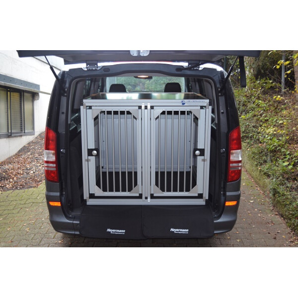 Individuelle Hundebox/ Doppelbox für Mercedes Viano (Individualbau 52)