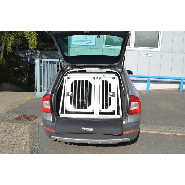 Individuelle Hundetransportbox/ Doppelbox für Skoda Octavia 3 Combi mit variablen Ladeboden (Individualbau 55)