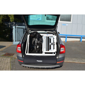 Individuelle Hundetransportbox/ Doppelbox für Skoda...