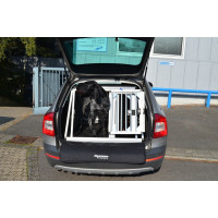 Individuelle Hundetransportbox/ Doppelbox für Skoda Octavia 3 Combi mit variablen Ladeboden (Individualbau 55)