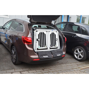 Individuelle Hundetransportbox/ Doppelbox für Kia Ceed SW JD (Individualbau 57)