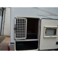 Individuelle Hundetransportbox/ Türkonstruktion für Wohnmobil (Individualbau 58)