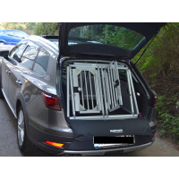 Hundebox/ Doppelbox für Seat Leon 3. Generation ST mit ebenen Ladeboden (Sonderbau 313)