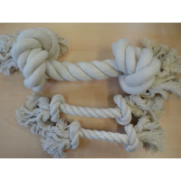Hundespielzeug/ Weißes Spieltau mit 2 Knoten 70-80 Gramm/ ca. 14 cm