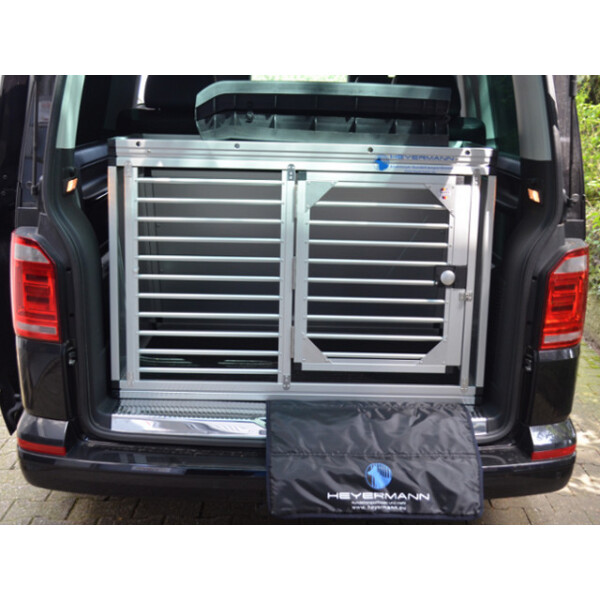 Individuelle Hundetranspotbox/ Einzelbox für VW T5 Bus Multivan (Individualbau 68)