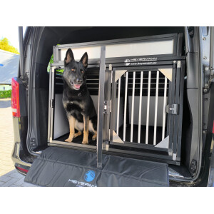 Doppel-Hundebox, maßgeschneidert für die Mercedes V-Klasse (W447) – Maximale Sicherheit und Bequemlichkeit