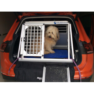 Hundebox/ Einzelbox für VW Tiguan 2. Generation mit ebenen variablen Ladeboden (Sonderbau 365)